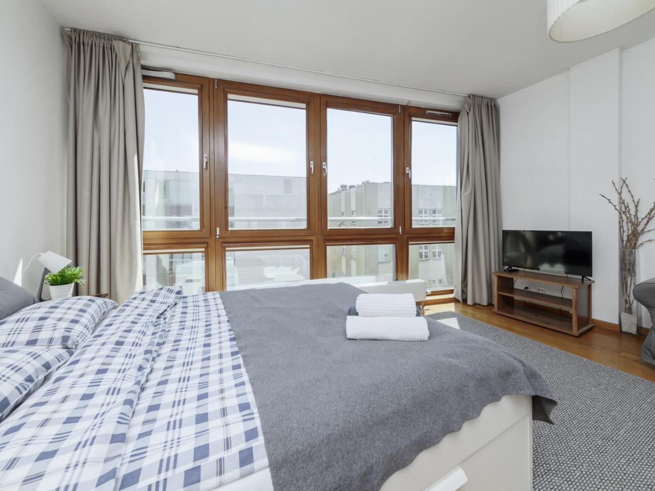 Luxury Apartment Piekna Warschau Buitenkant foto