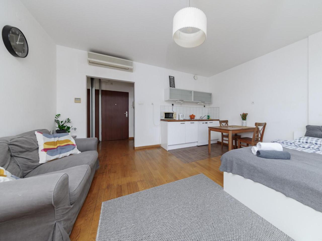 Luxury Apartment Piekna Warschau Buitenkant foto