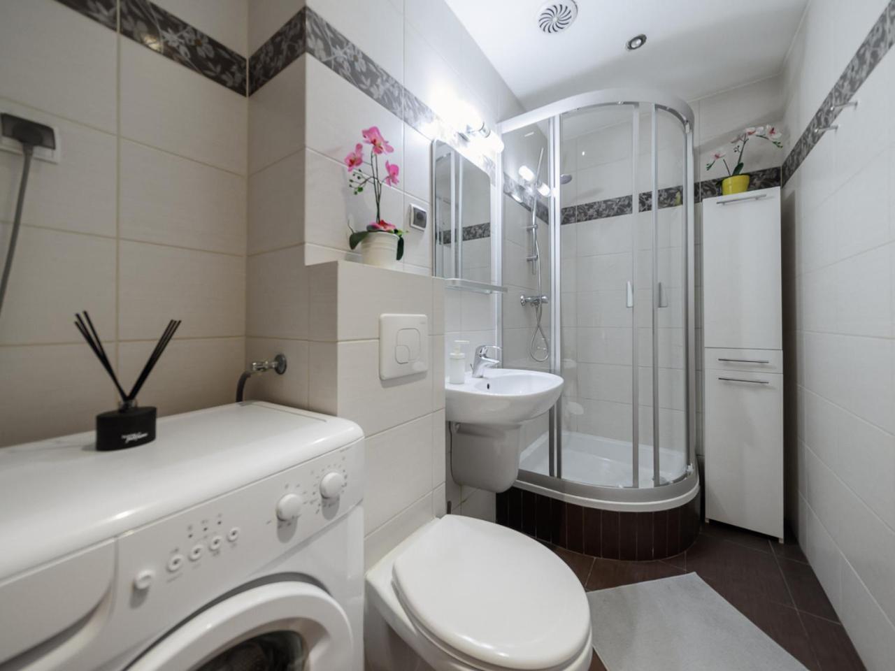 Luxury Apartment Piekna Warschau Buitenkant foto