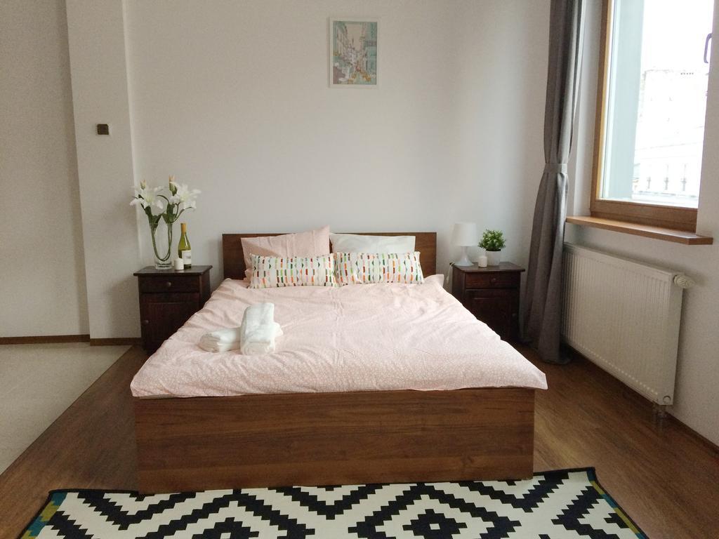 Luxury Apartment Piekna Warschau Buitenkant foto